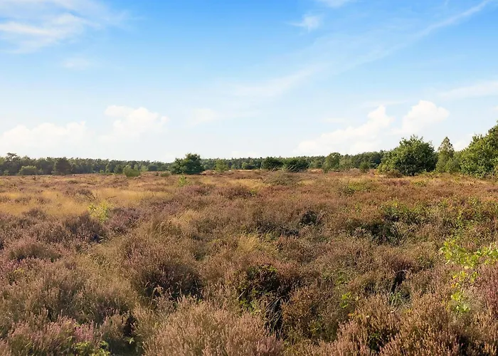 2 Bedroom Gorgeous In Hébergement de vacances *