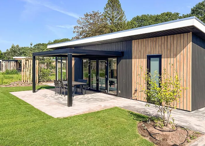 2 Bedroom Gorgeous In *