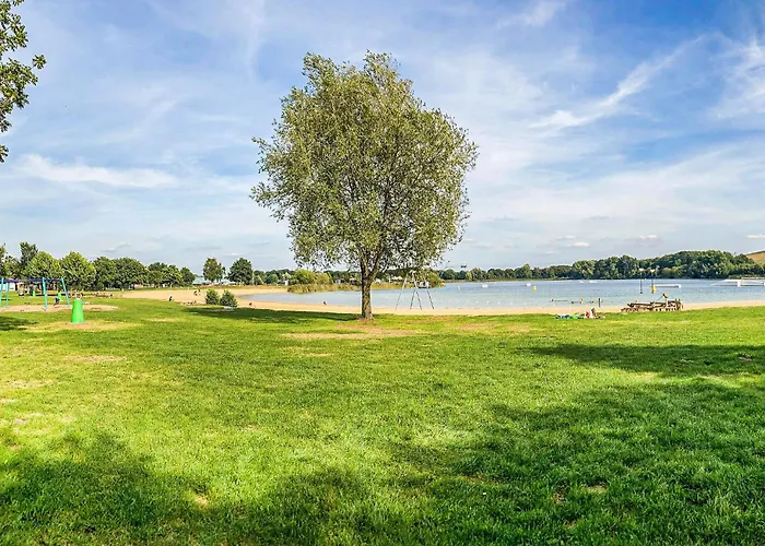 2 Bedroom Gorgeous In Semesterbostad *